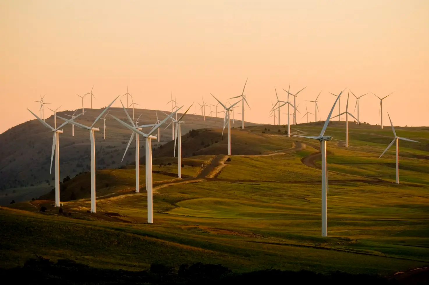 A commercial wind farm requiring precise meteorological monitoring, optimized by our heavy-duty ultrasonic anemometers for renewable energy efficiency.